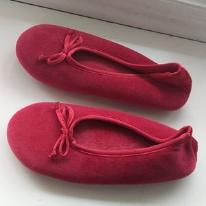 Velvet red bow slippers